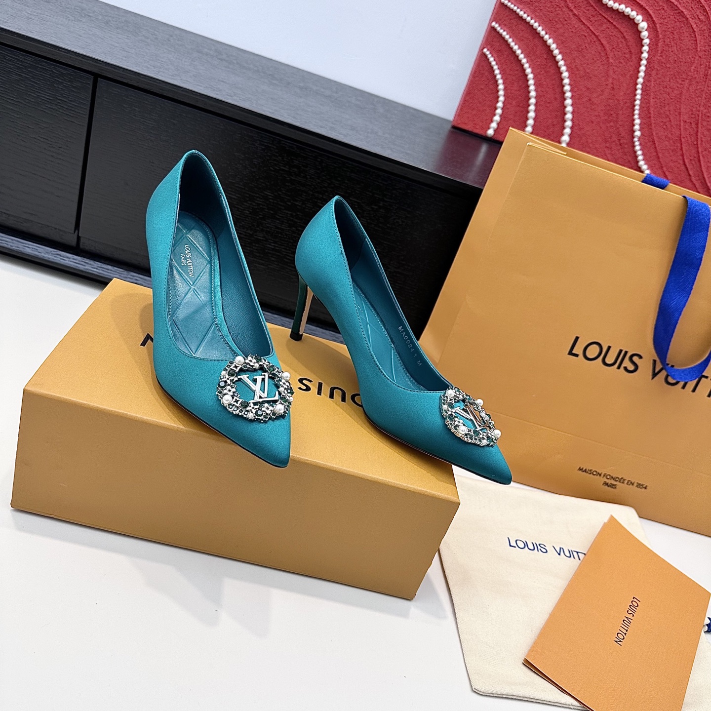 Women's high heels